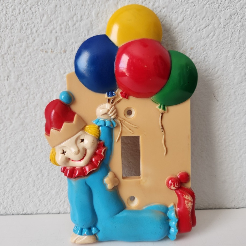 VTG 1975 Young Deisgns Hong Kong Happy Clown Balloons Single Light Switch Cover